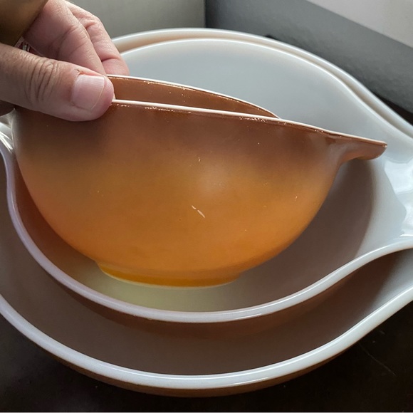 Pyrex Old Orchard Nesting Mixing Bowls - Picture 4 of 9